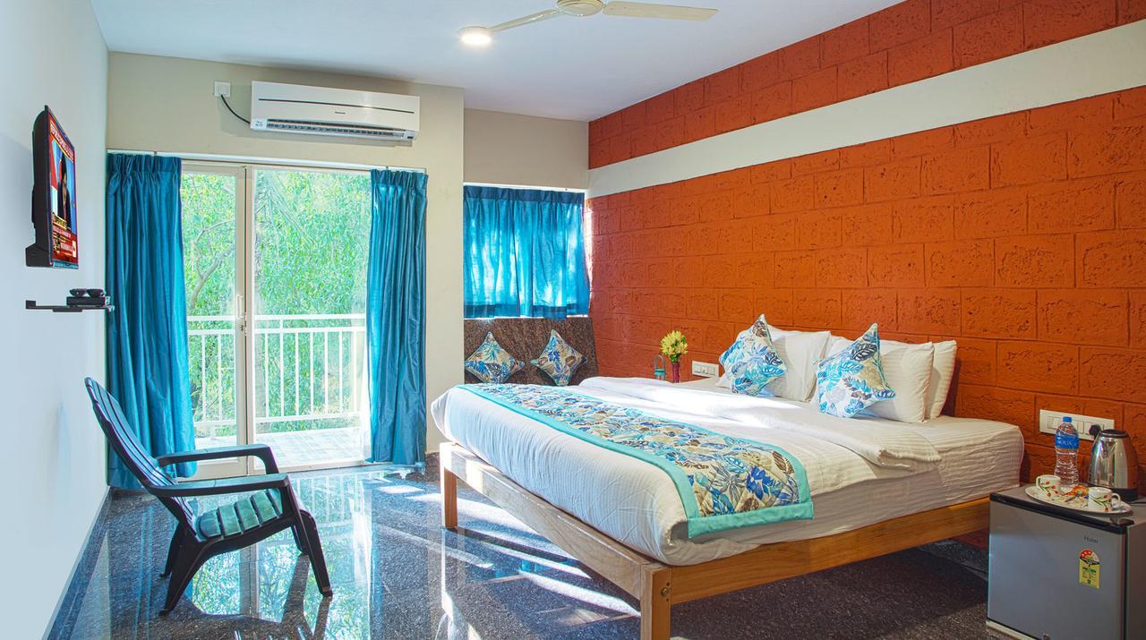 Blue Ocean Sands - On The Beach Kumta Екстериор снимка